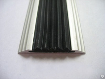 Порог плоский с Черной резиновой вставкой, дл.2,7м